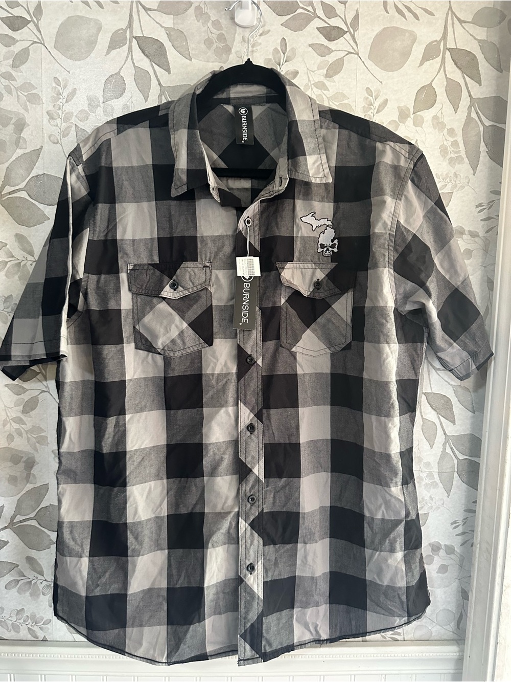 burnside Black & Gray Plaid Short Sleeve Button-Down Shirt